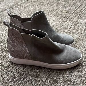 Steve Madden Women's High Top Sneakers Snake Print Gray Size 9.5M‎